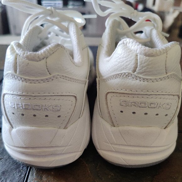 Brooks Women's Addiction Walker 2 Walking Shoe - Picture 9 of 11